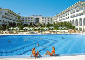 Tuniský hotel Riviera s plaveckým bazénem