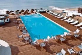 Bazén u hotelu Sindbad, Hammamet