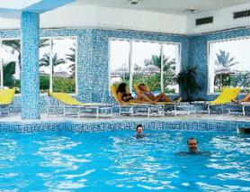 Tuniský hotel Riu Bellevue Park s bazénem