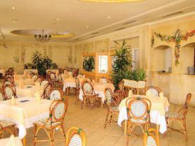 Tuniský hotel Royal Kenz s restaurací