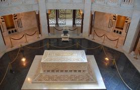 Monastir - vnitřek mausolea Habiba Bourguiba