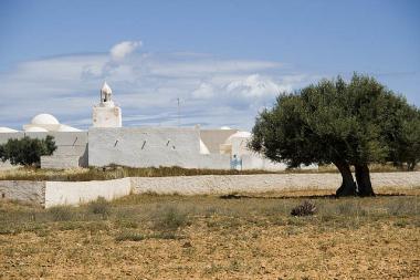 Ostrov Djerba a jedna z mešit