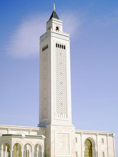 Kartágo v Tunisku - minaret mešity