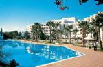 Pohled na hotel a bazén Orient Palace, Sousse