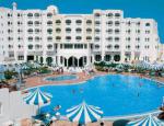 Tuniský hotel Monastir Center - pohled na bazén
