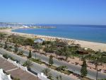 Pláž a přístav v tuniském letovisku Yasmine Hammamet